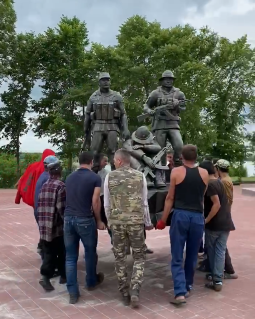 Для понимания лёгкости и мобильности конструкции. Фото пресс-службы ПО Римский Мастер.png