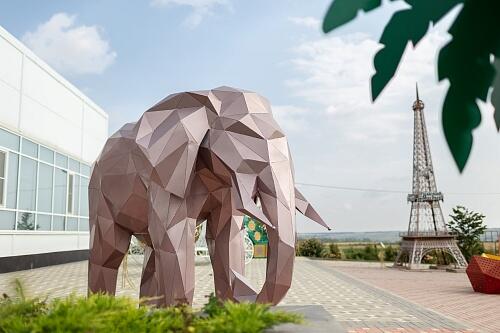 Полигональная фигура &amp;quot;Слон&amp;quot; розовый