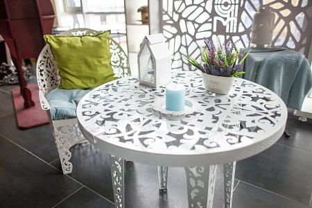 Набор мебели из металла