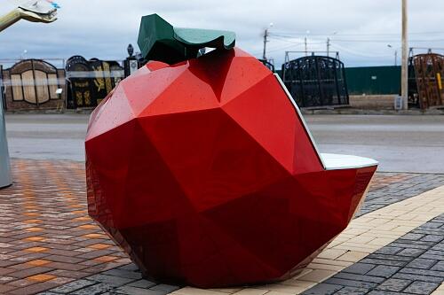 Полигональное Яблоко