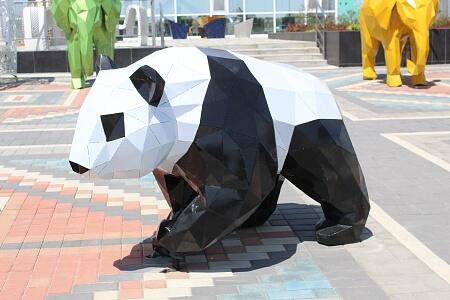 Полигональная "Панда шагающая" 