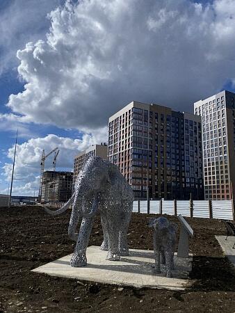 Скульптурная композиция "Слоны"