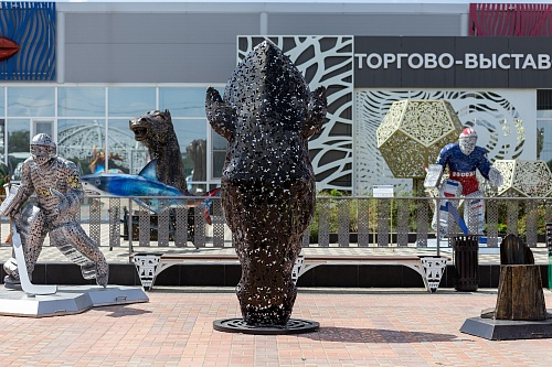 Пьющий конь